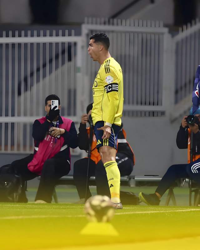 开云体育官网-C罗制胜+解锁960球，连创3大纪录！2-1险胜保级队，胜利拒绝爆冷